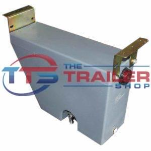 29L Slimline Mudguard Poly Water Tank PRV30S